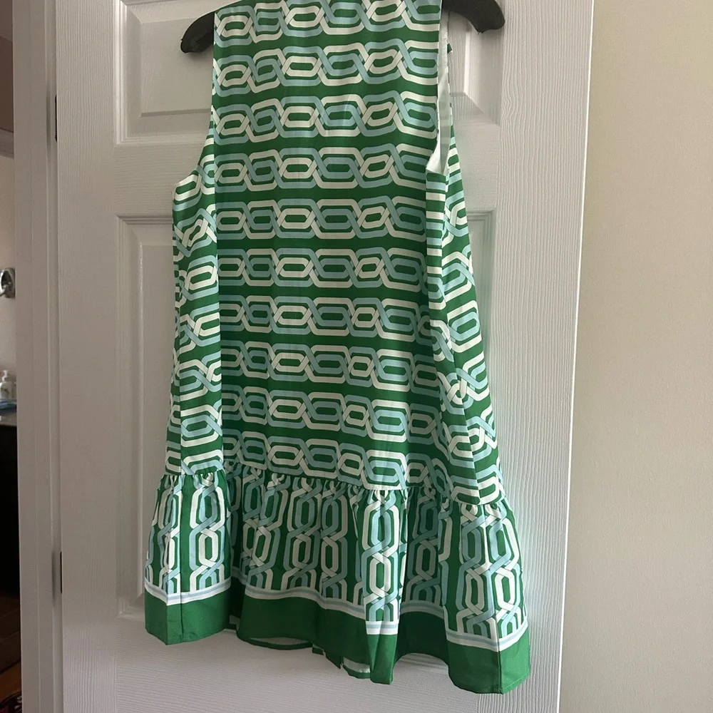 THML Green Geometric Button-Up Blouse - Picture 3 of 5